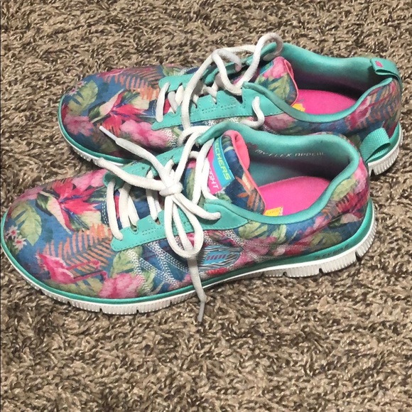 Sketchers foam - Picture 1 of 4